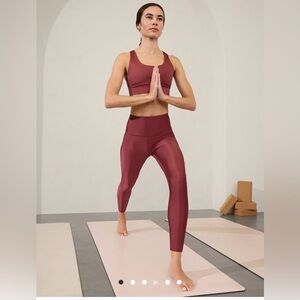 Athleta Ultra High-Rise Elation Legging NWOT! ✨